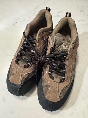 Earth Men's Brown and Black Rugged Trail Sneakers
